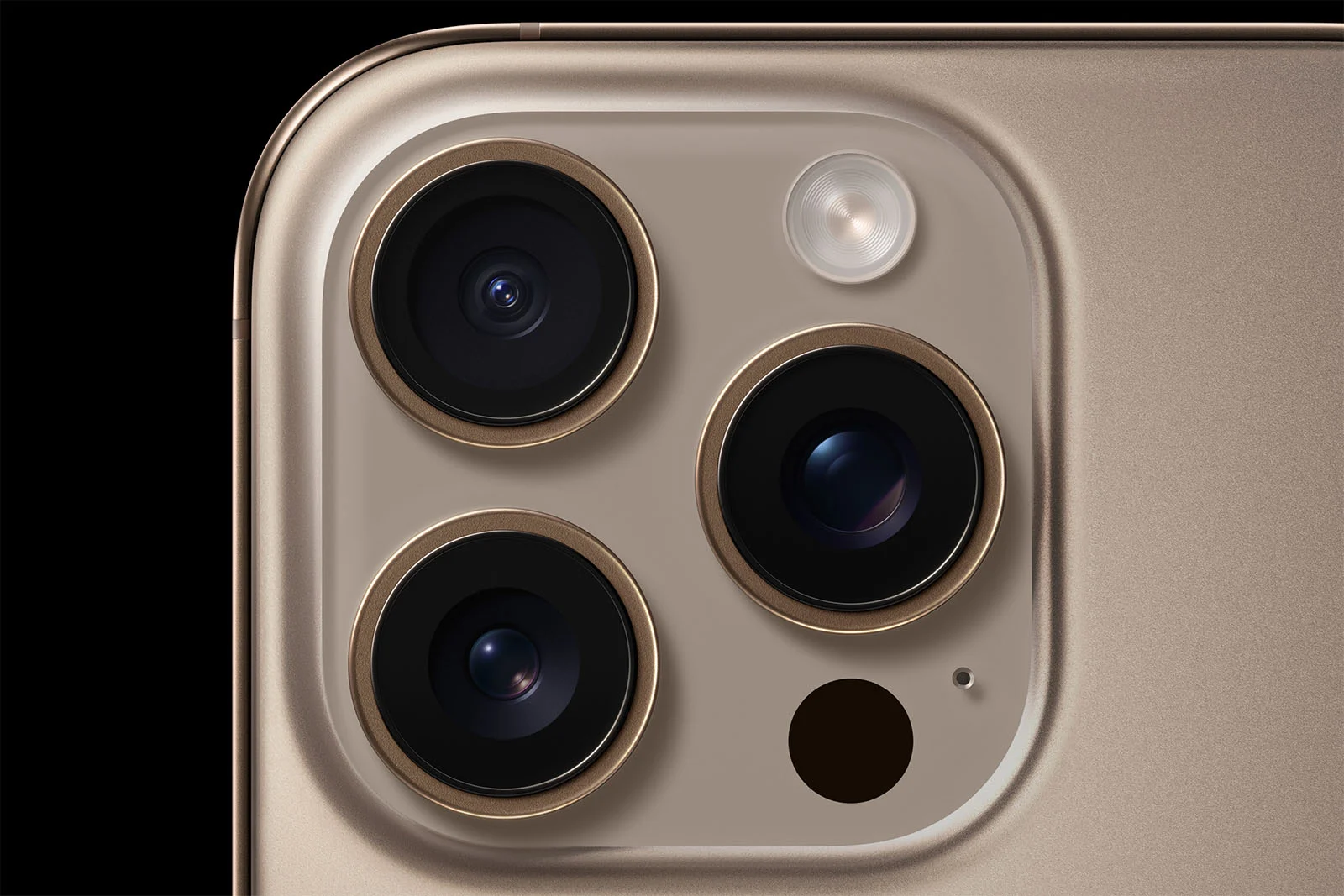 apple iphone 16 pro camera system 240909