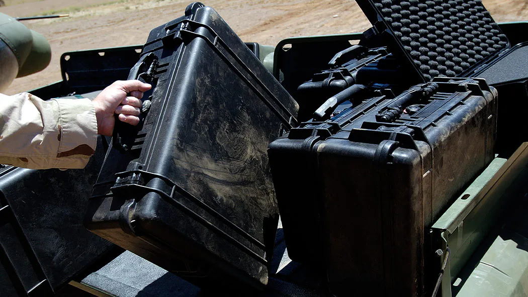 pelican 1550 military weapon case