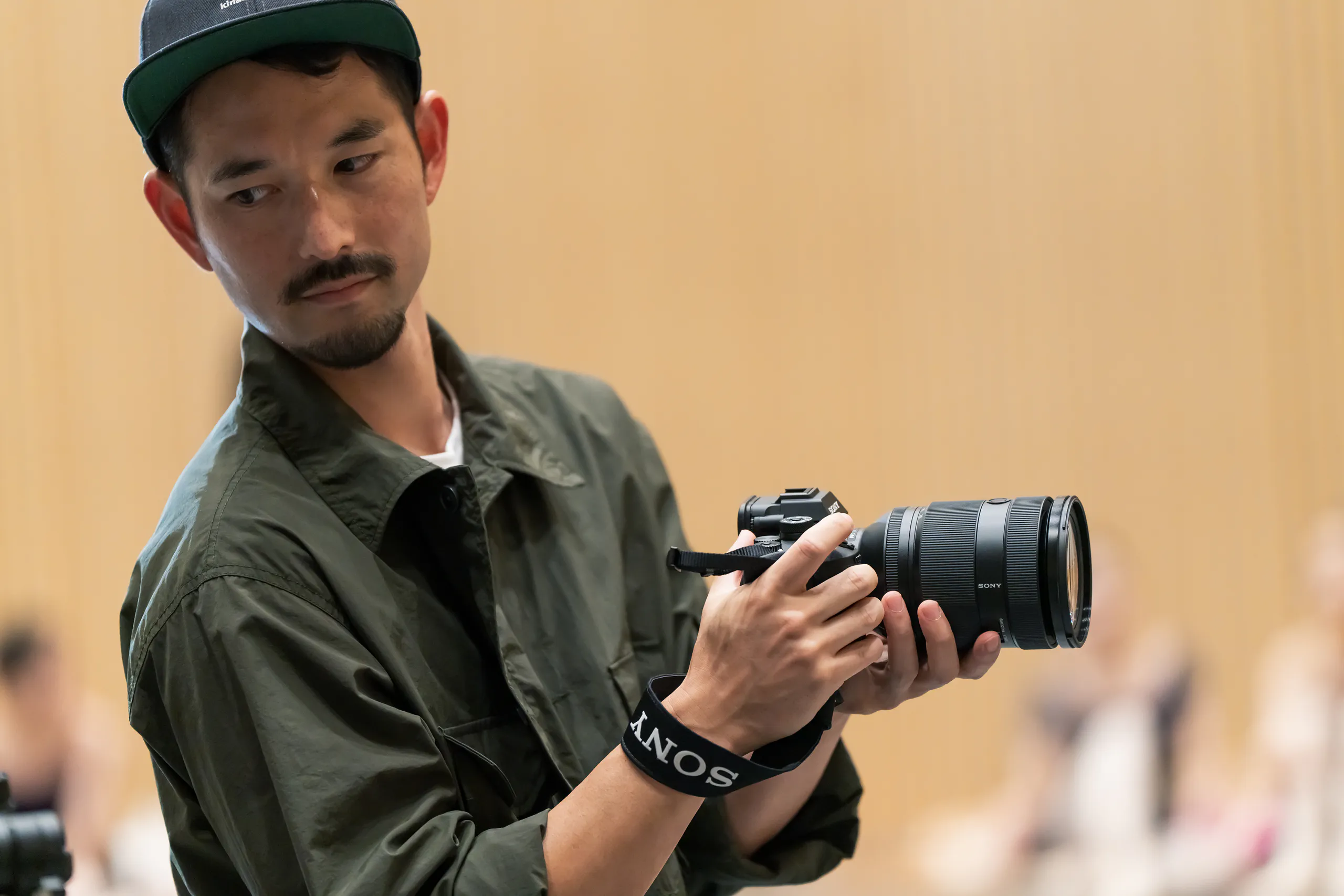 ong kinh sony fe 28 70mm f2 gm 47