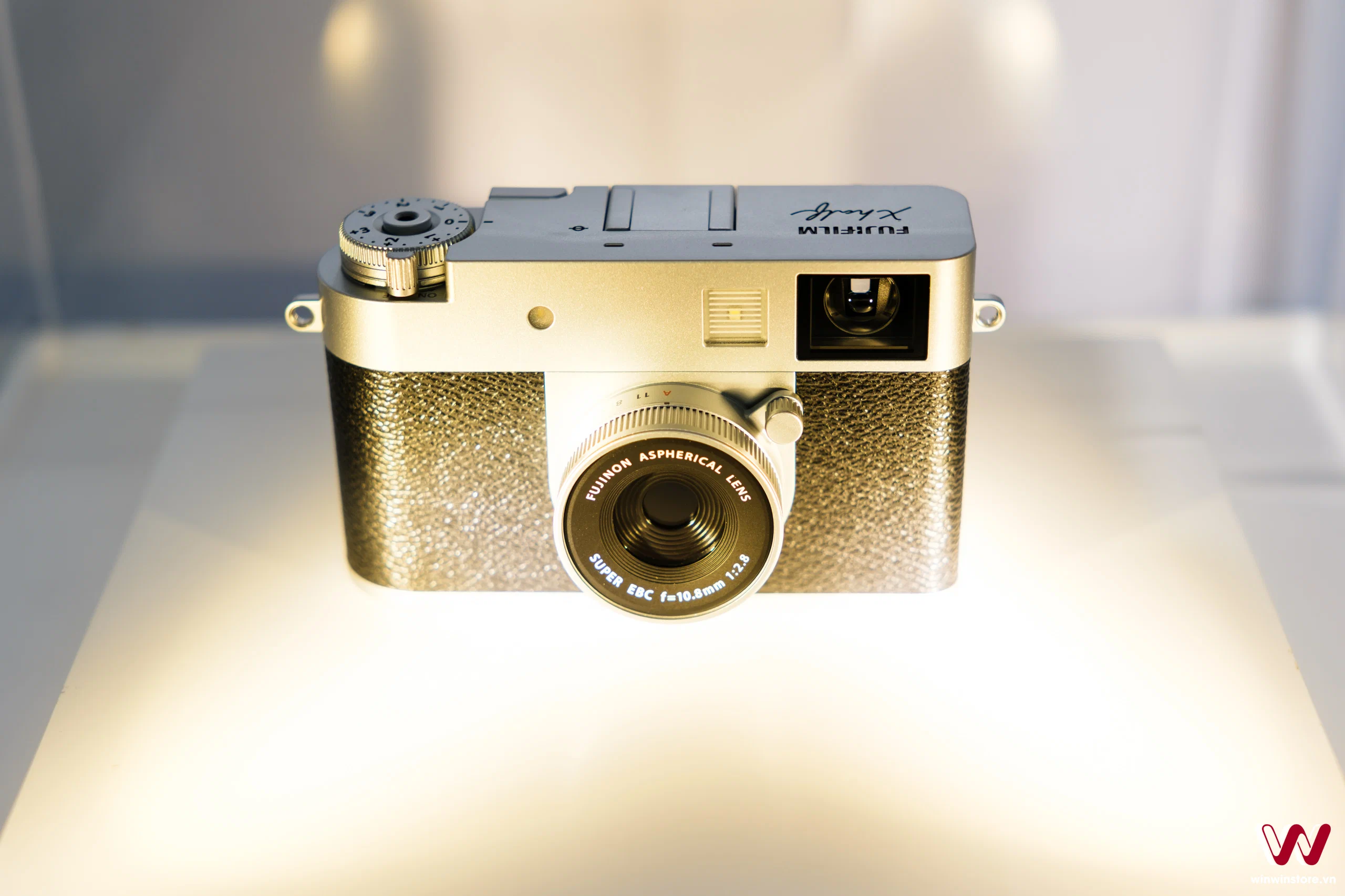 170 fujifilm trien lam i identity 0746