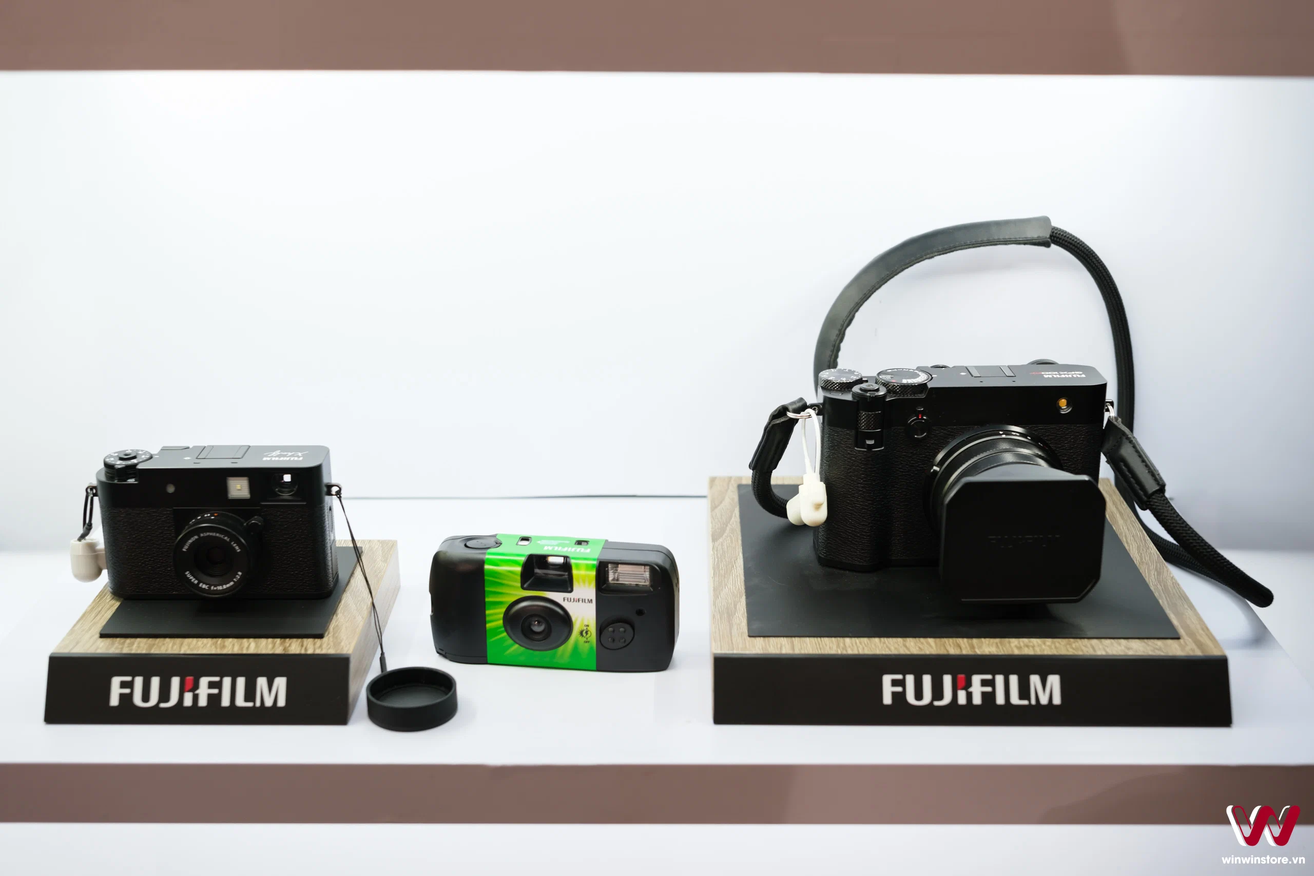 170 fujifilm trien lam i identity 0779