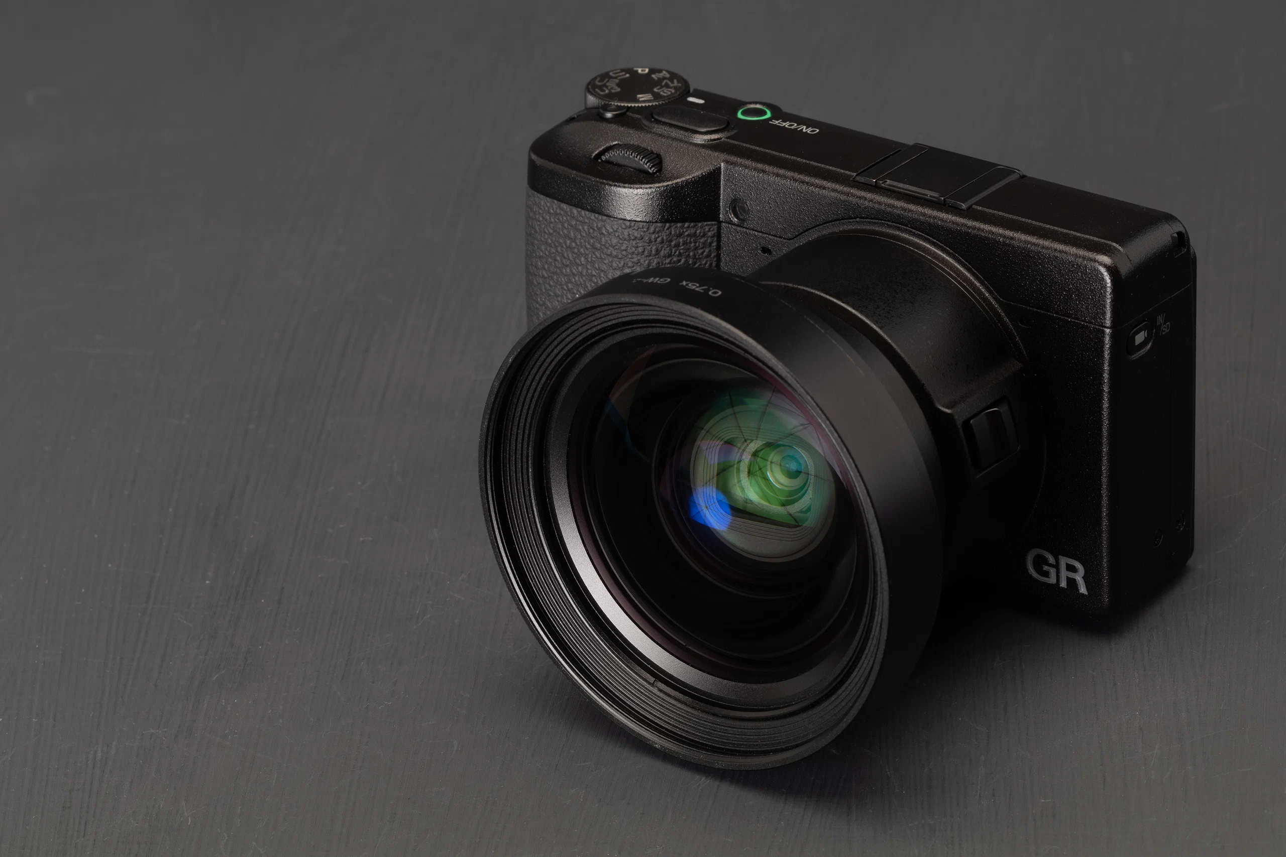 Ngàm Ricoh GA‑3 chính hãng cho GR IV hỗ trợ filter 49mm
