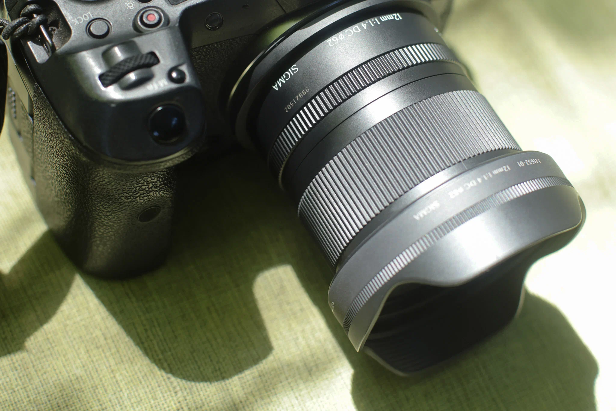 Sigma 12mm F1.4 DC DN (C) Canon RF / RF-S – siêu rộng 12mm F1.4