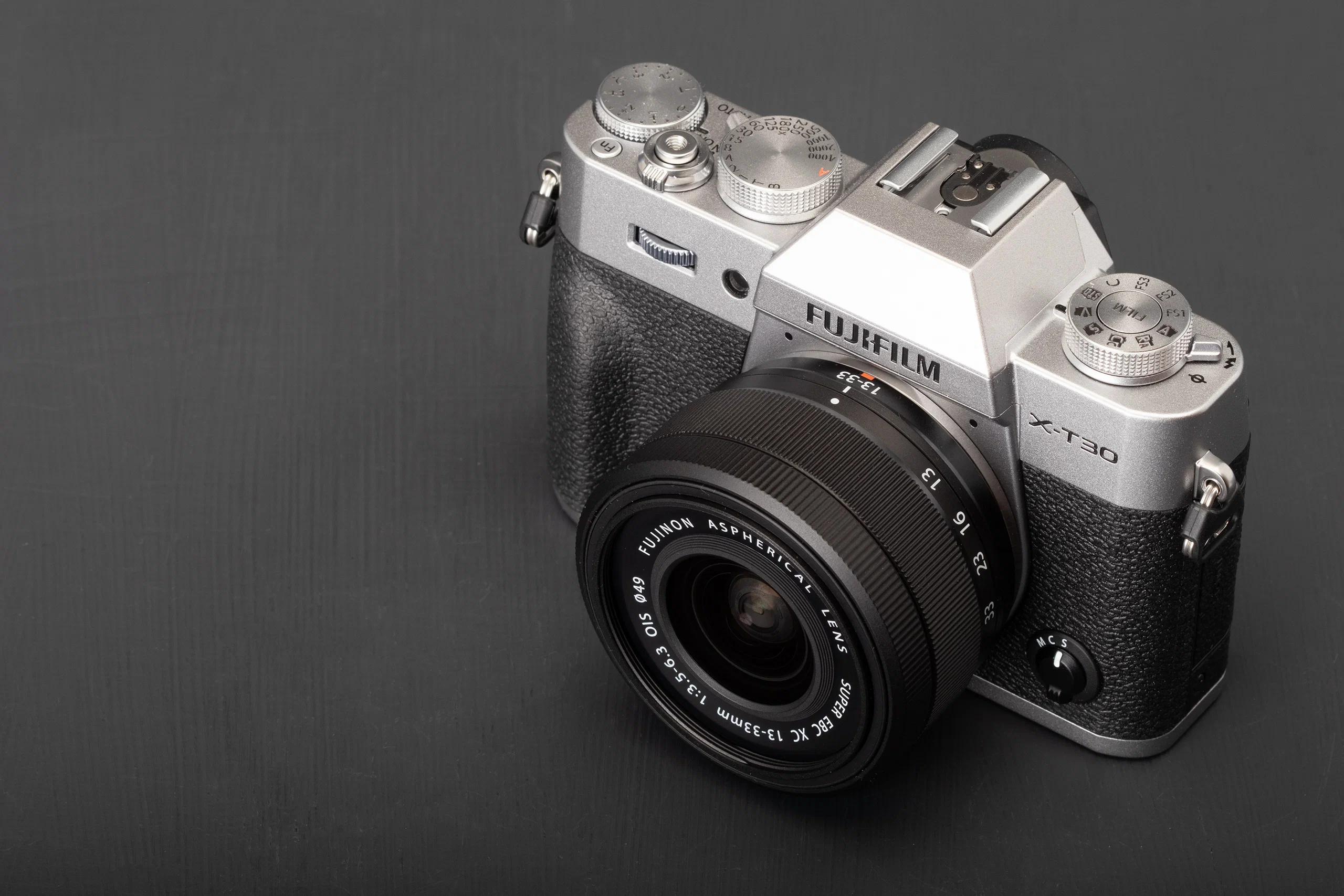 Fujifilm_X-T30_III_three-quarter_view