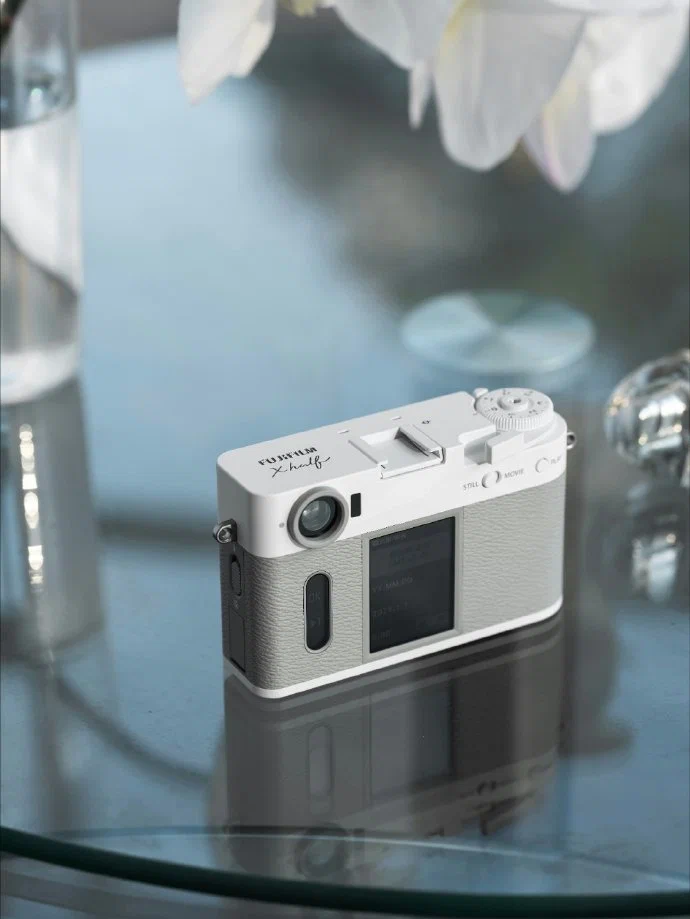 fujifilm x half white 3 10 fujifilm x half white 3
