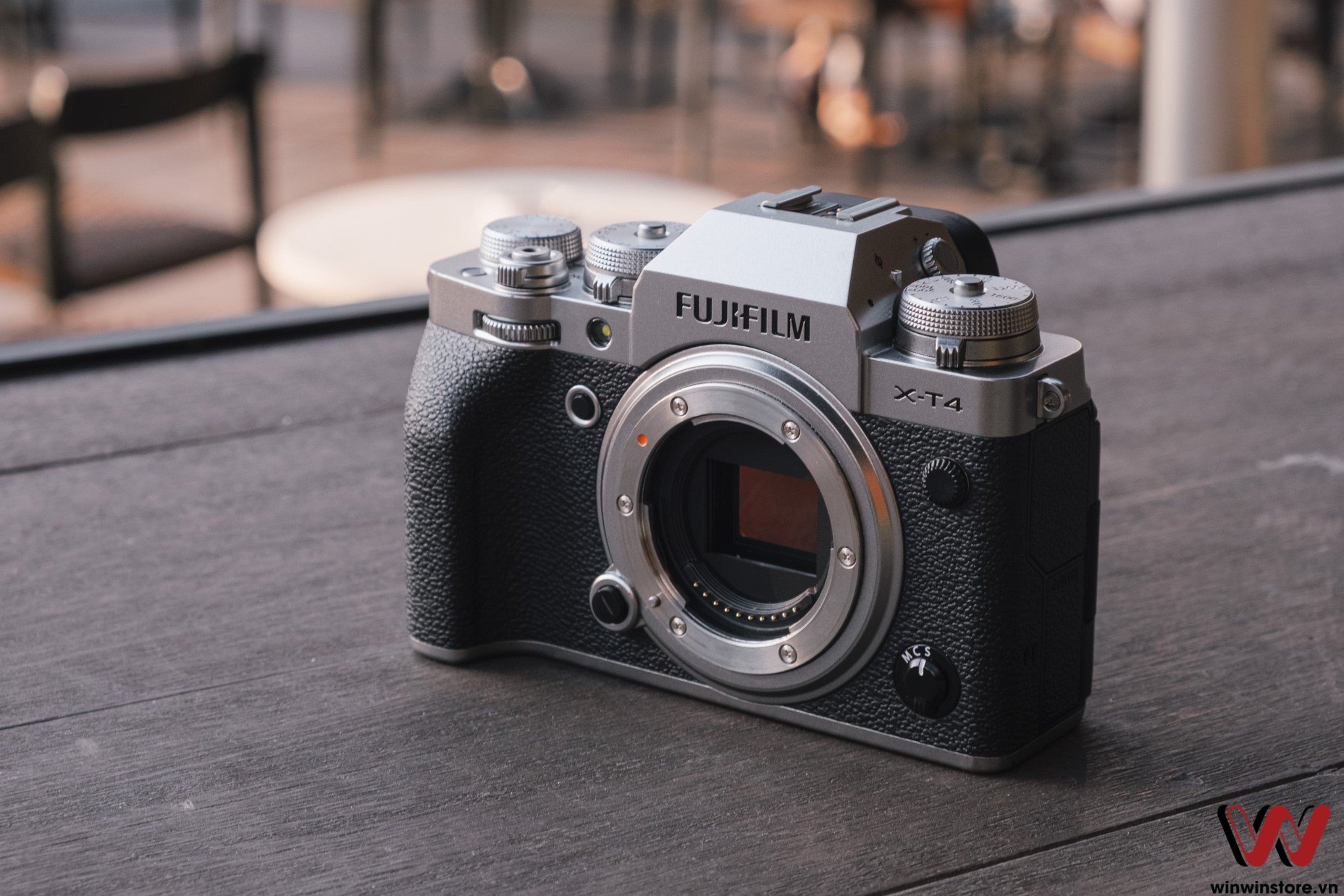 Fujifilm X-T4 là chiếc máy ảnh tốt nhất cho chụp ảnh và quay phim trong phân khúc 40 triệu