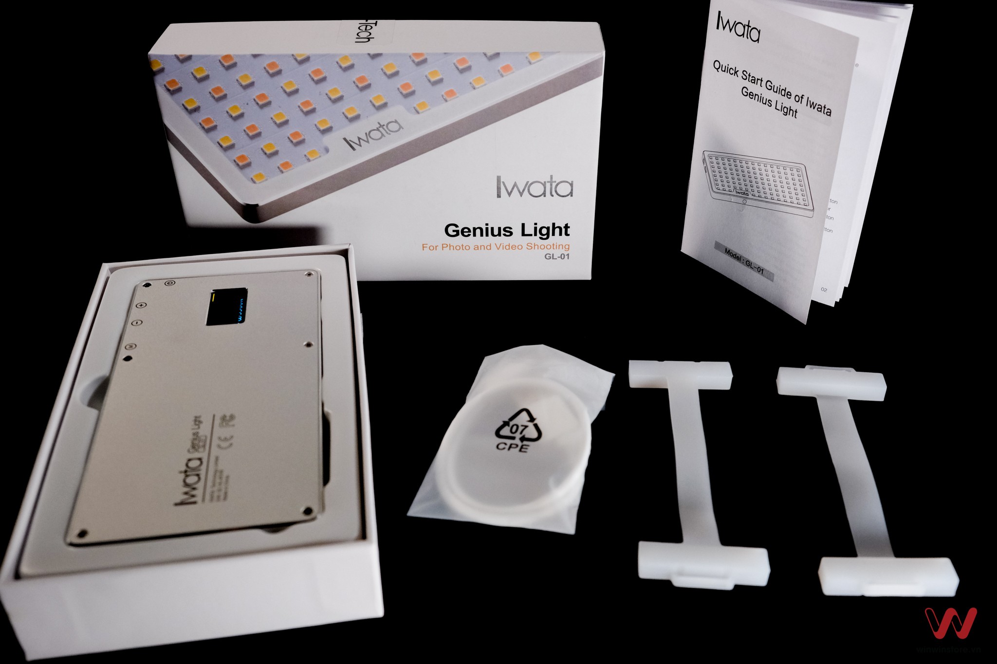 Mở hộp đèn Led Iwata GL-01, thiết kế kim loại nguyên khối, màn hình hiển thị Oled