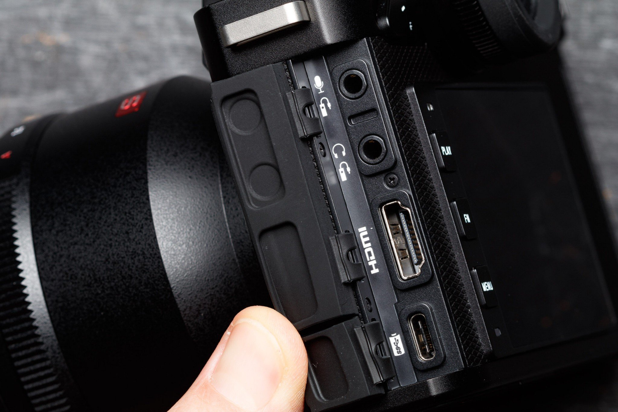 Leica SL2-S ra mắt, phiên bản tập trung vào quay video hơn của chiếc SL2