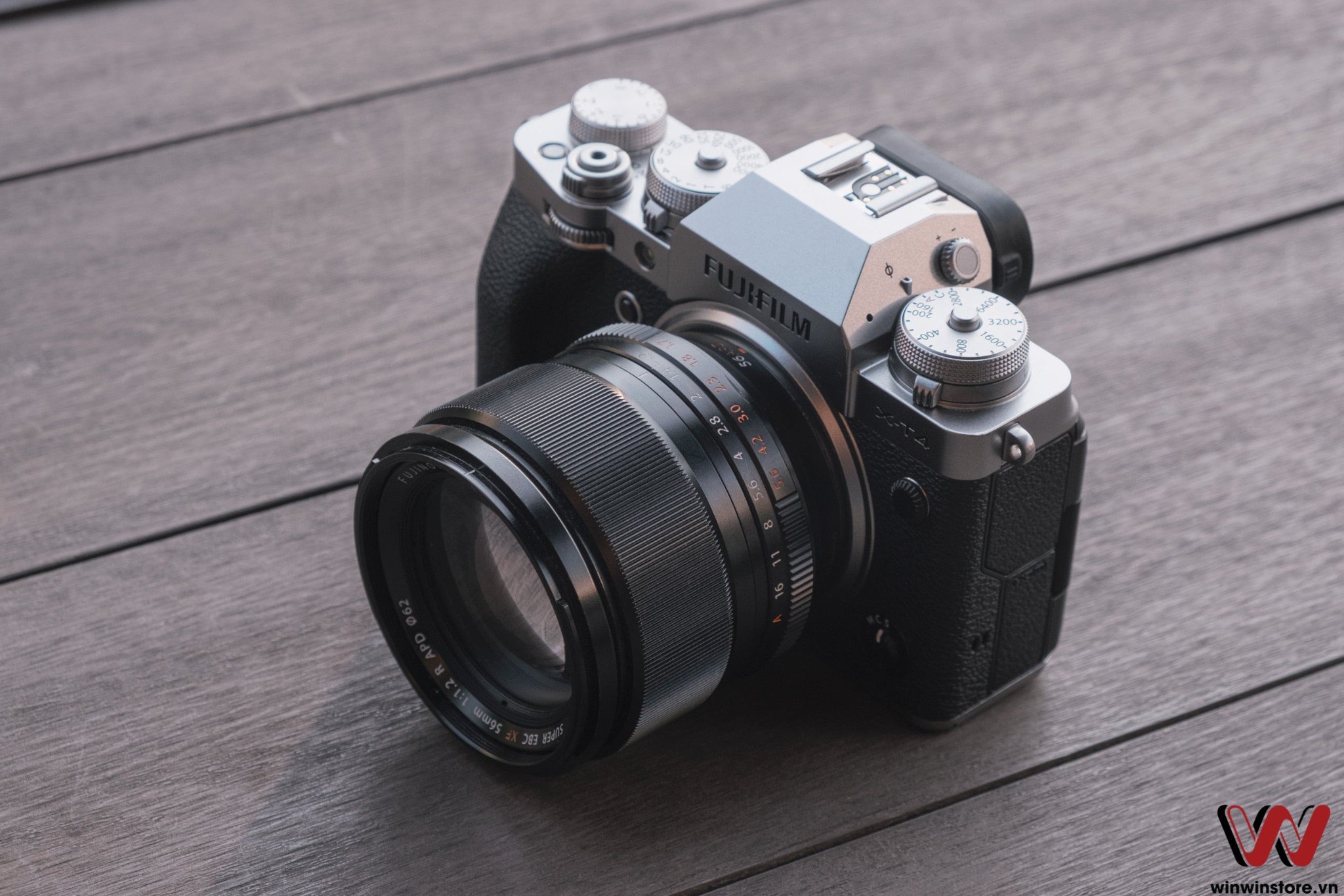 Fujifilm X-T4 và ống kính XF 16-80mm F4 nhận cập nhật firmware mới, cải thiện chống rung
