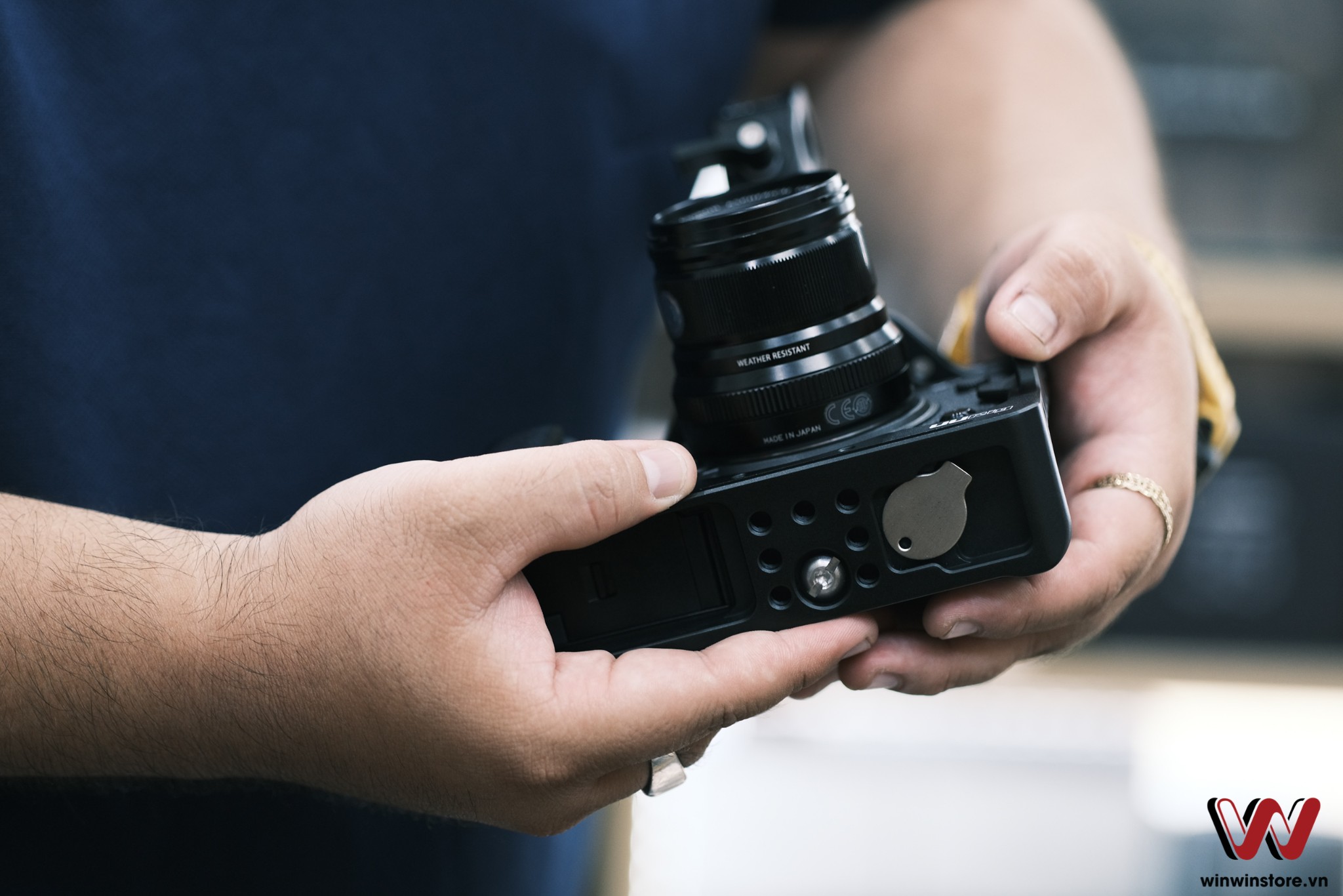 Trên tay bộ khung và tay cầm UUrig cho Fujifilm X-T4: Thoả sức sáng tạo góc quay hơn cho các nhà làm phim