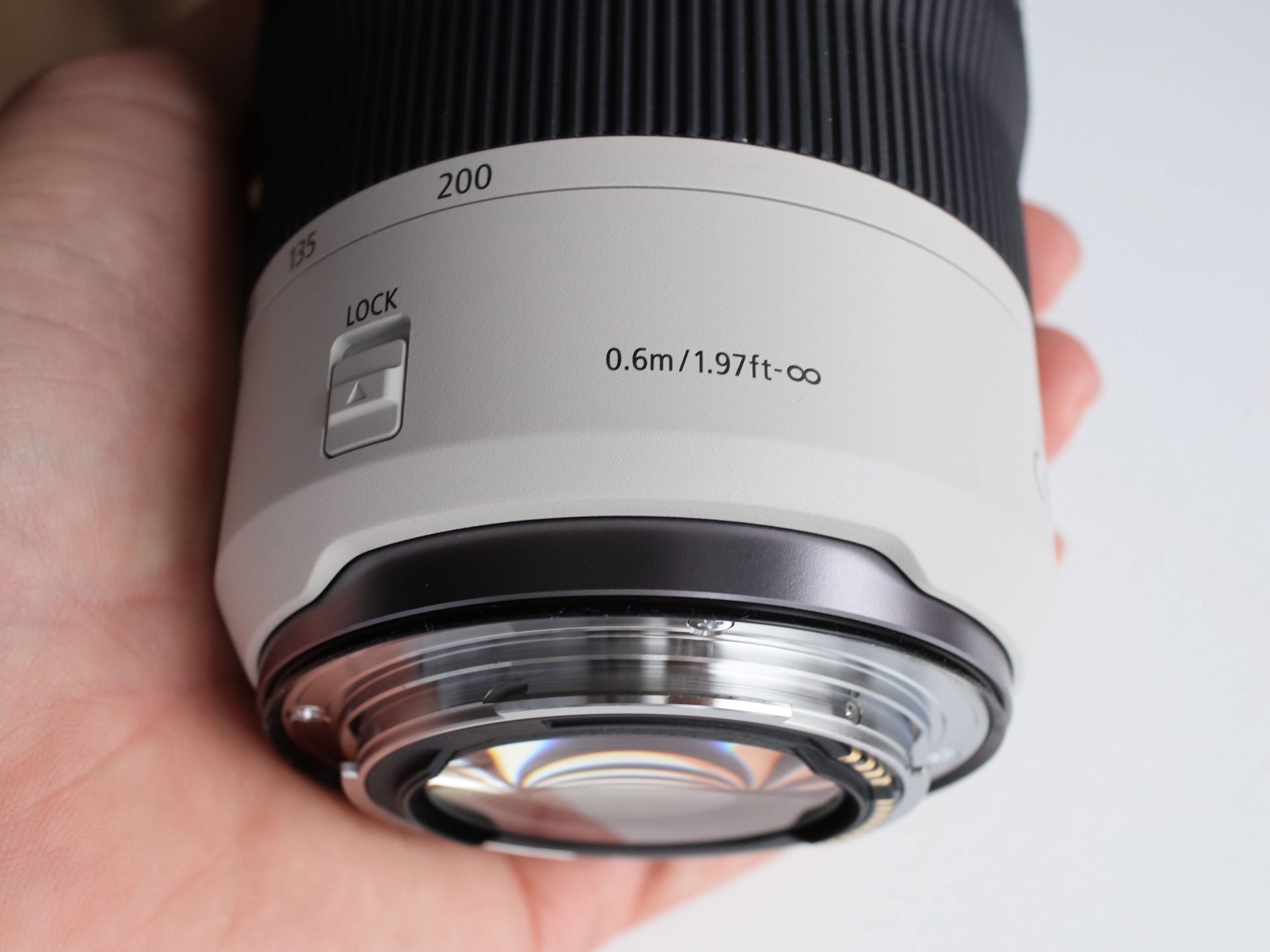 Canon ra mắt ống kính RF 70-200mm F4L và 50mm F1.8 STM mới