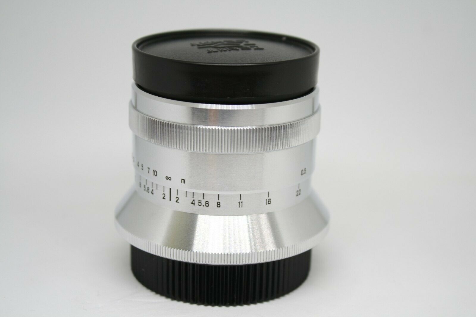 Zenit ra mắt ống kính Zenitar 35mm F2 cho Sony ngàm E