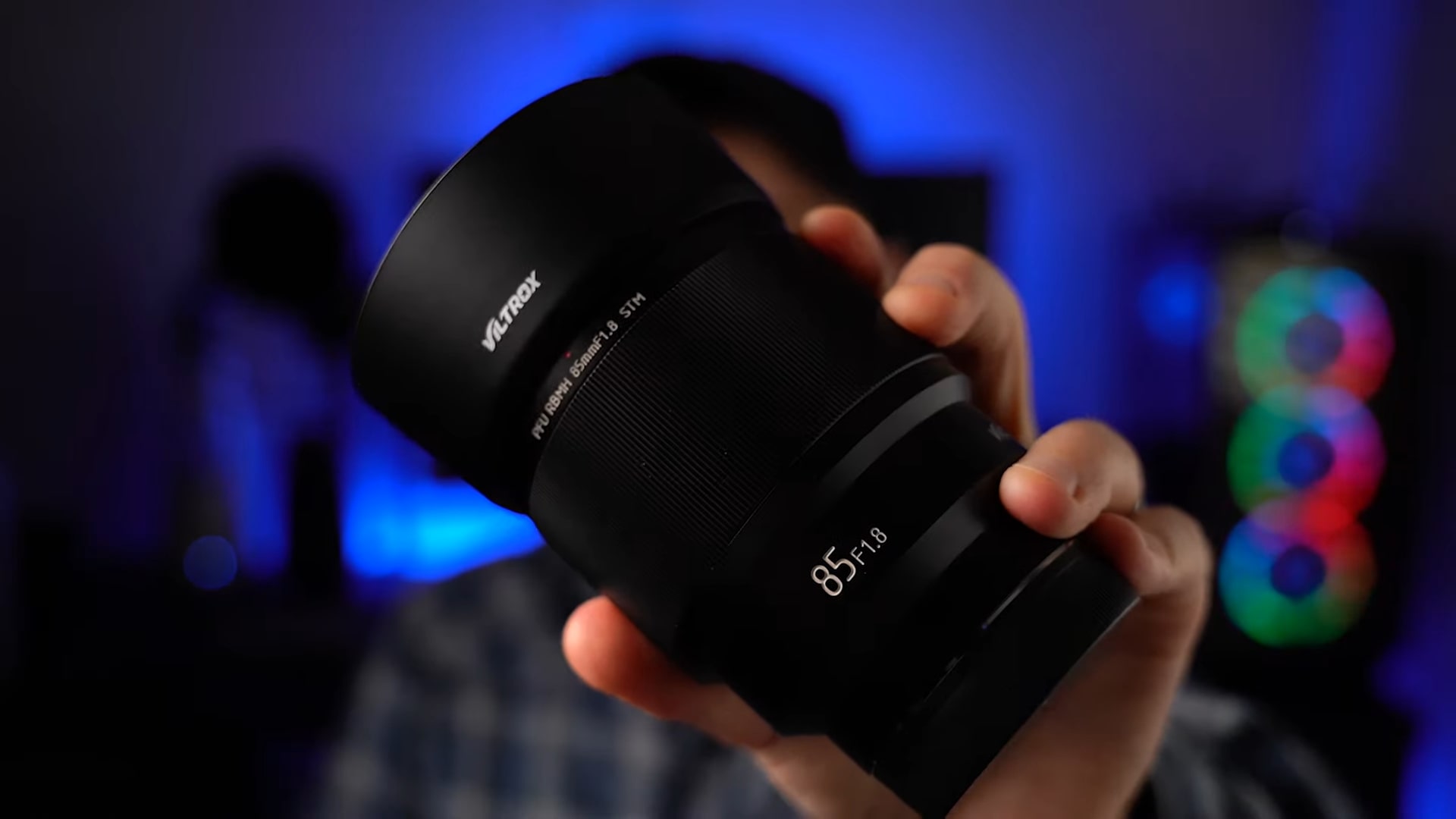 Ống kính Viltrox 85mm F1.8 cho Fujifilm và Sony được nâng cấp thành F1.6 sau khi cập nhật firmware