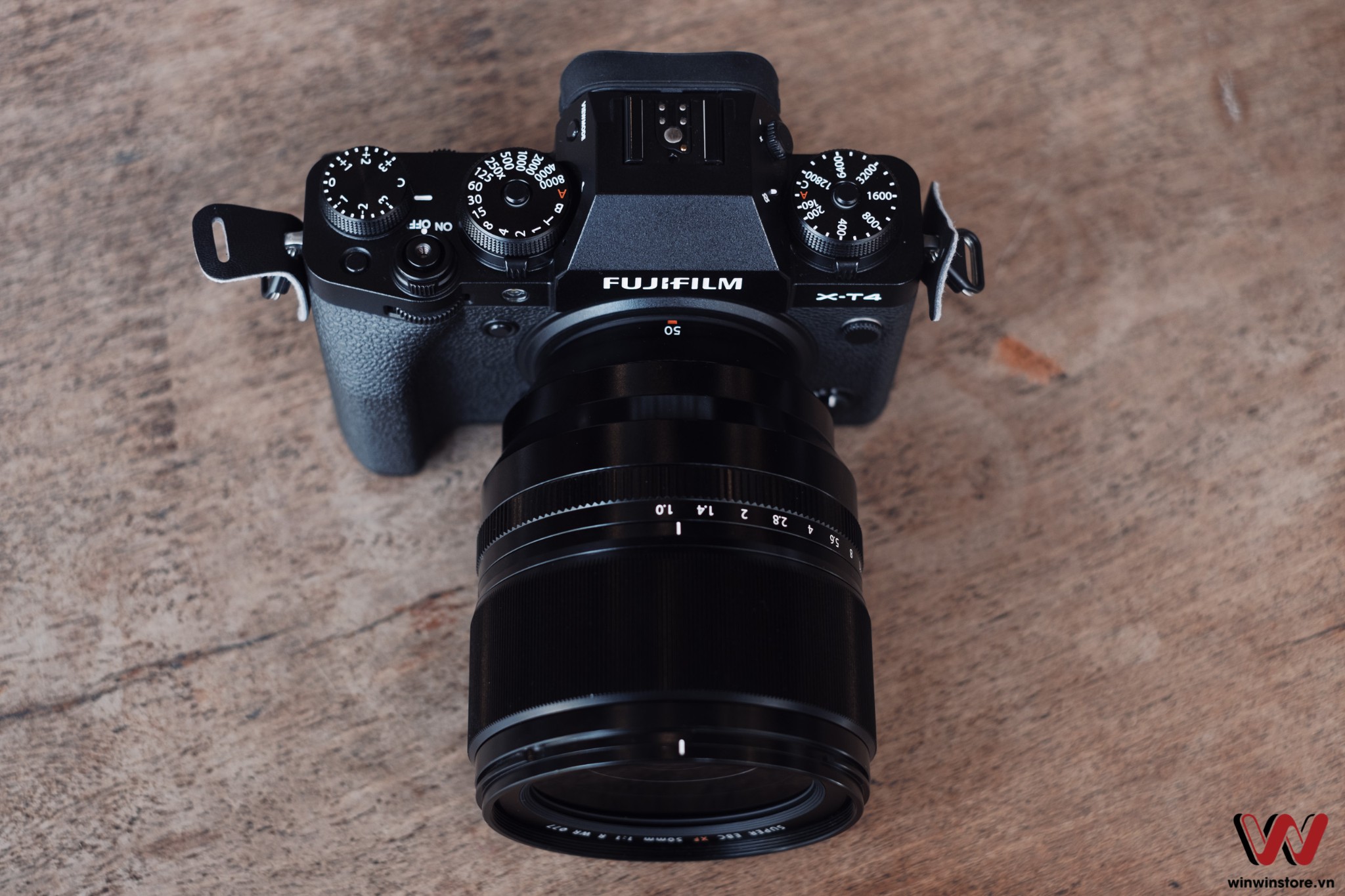 Trên tay ống kính Fujifilm XF 50mm F1.0 R WR, siêu phẩm!