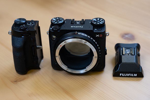 Fujifilm GFX100 mới với IBIS sẽ chỉ to bằng GFX50S