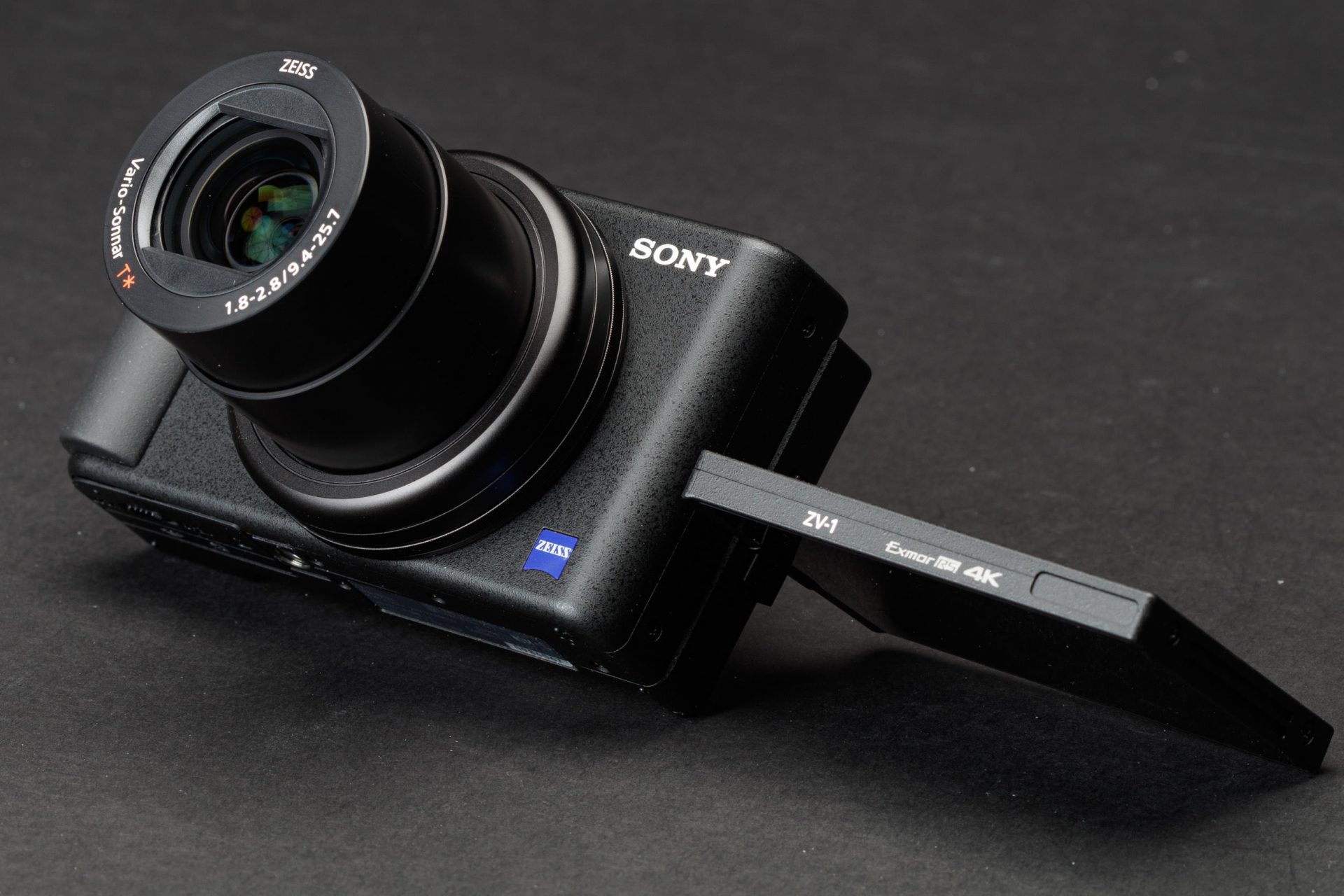 Sony ZV-1 là chiếc máy ảnh dành cho quay vlog tốt nhất hiện nay