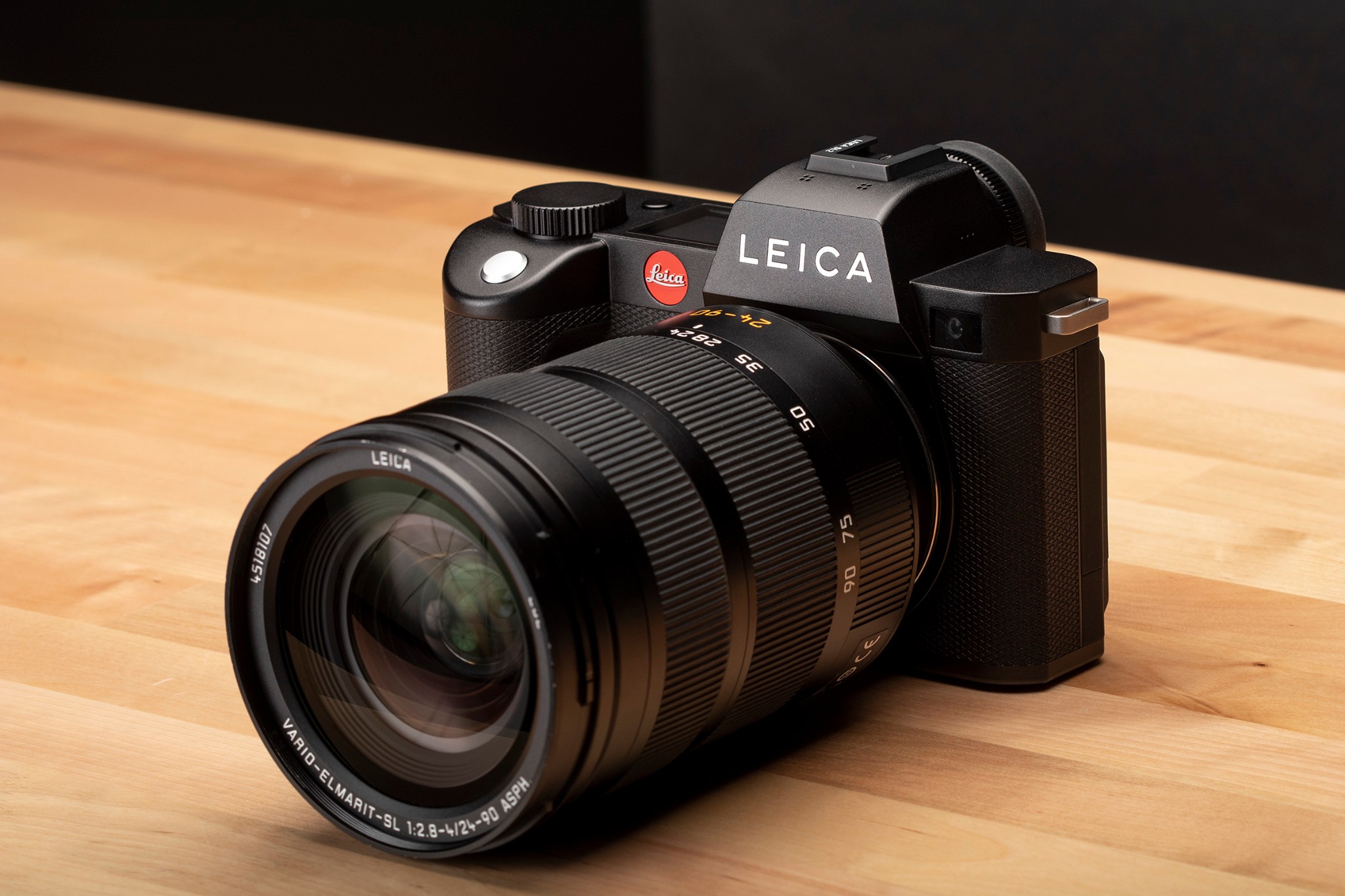 Leica SL2 – máy ảnh fullframe tinh tế, tích hợp chống rung trong body, tốc độ chụp lớn và có khả năng quay video