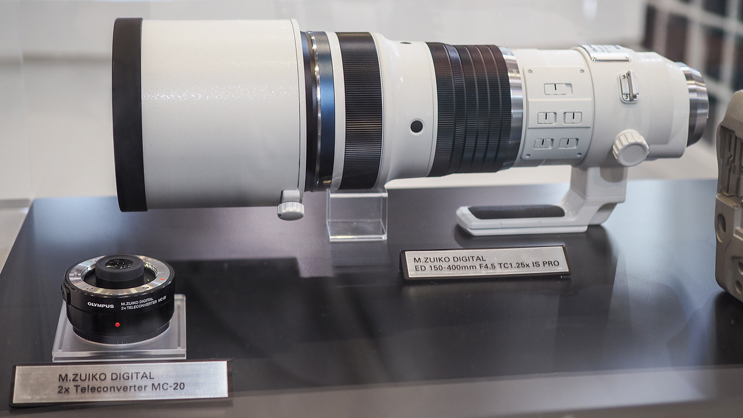 Ống kính Olympus 150-400mm F4.5 sẽ bán ra vào cuối năm nay