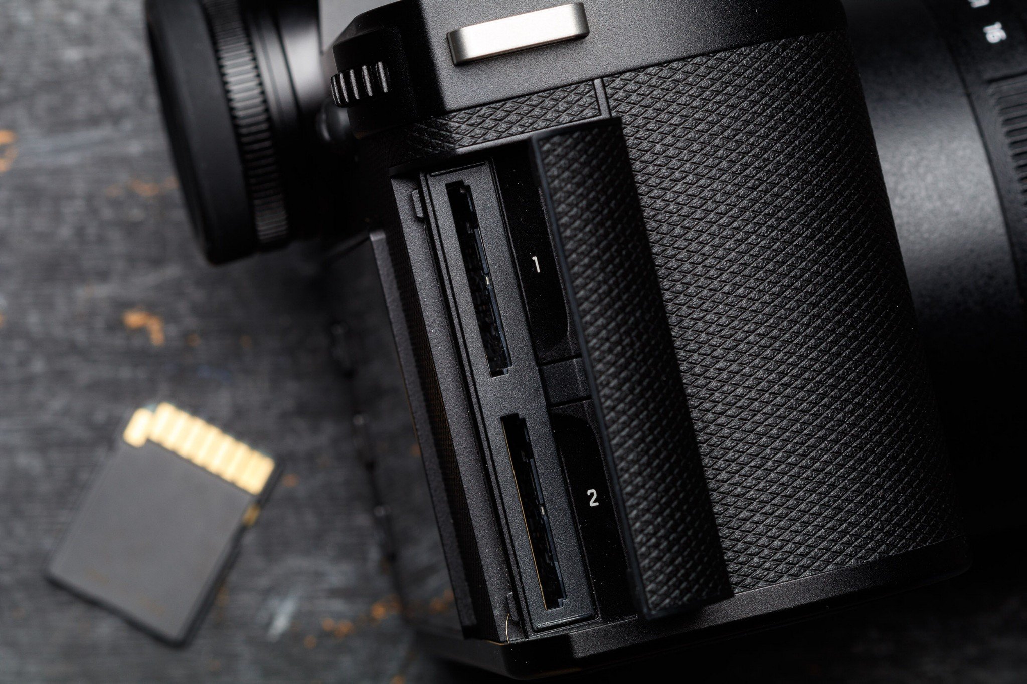Leica SL2-S ra mắt, phiên bản tập trung vào quay video hơn của chiếc SL2