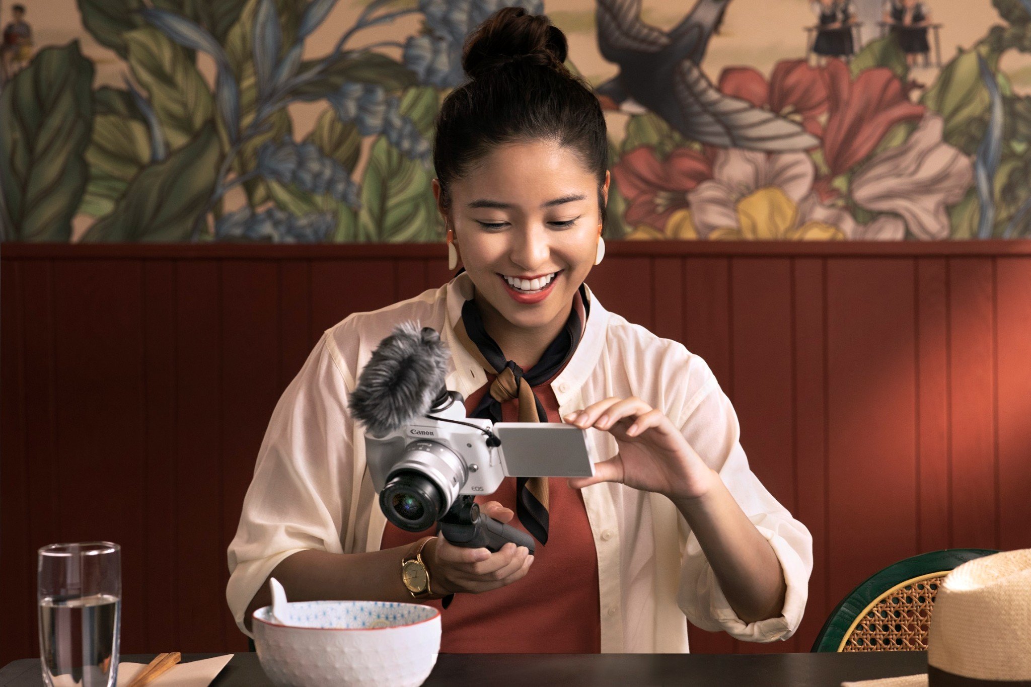 Canon EOS M50 Mark II trình làng thị trường Việt Nam, giá 16 triệu, bán ra vào tháng 1