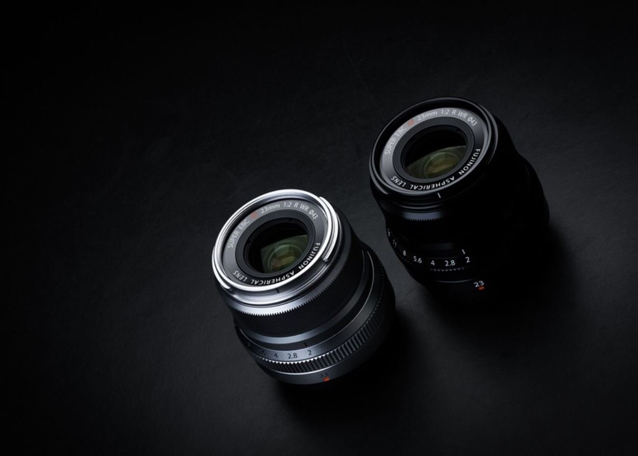top 5 ống kính Fujifilm dành cho người mới là ống kính Fujinon XF23mm F2R WR.
