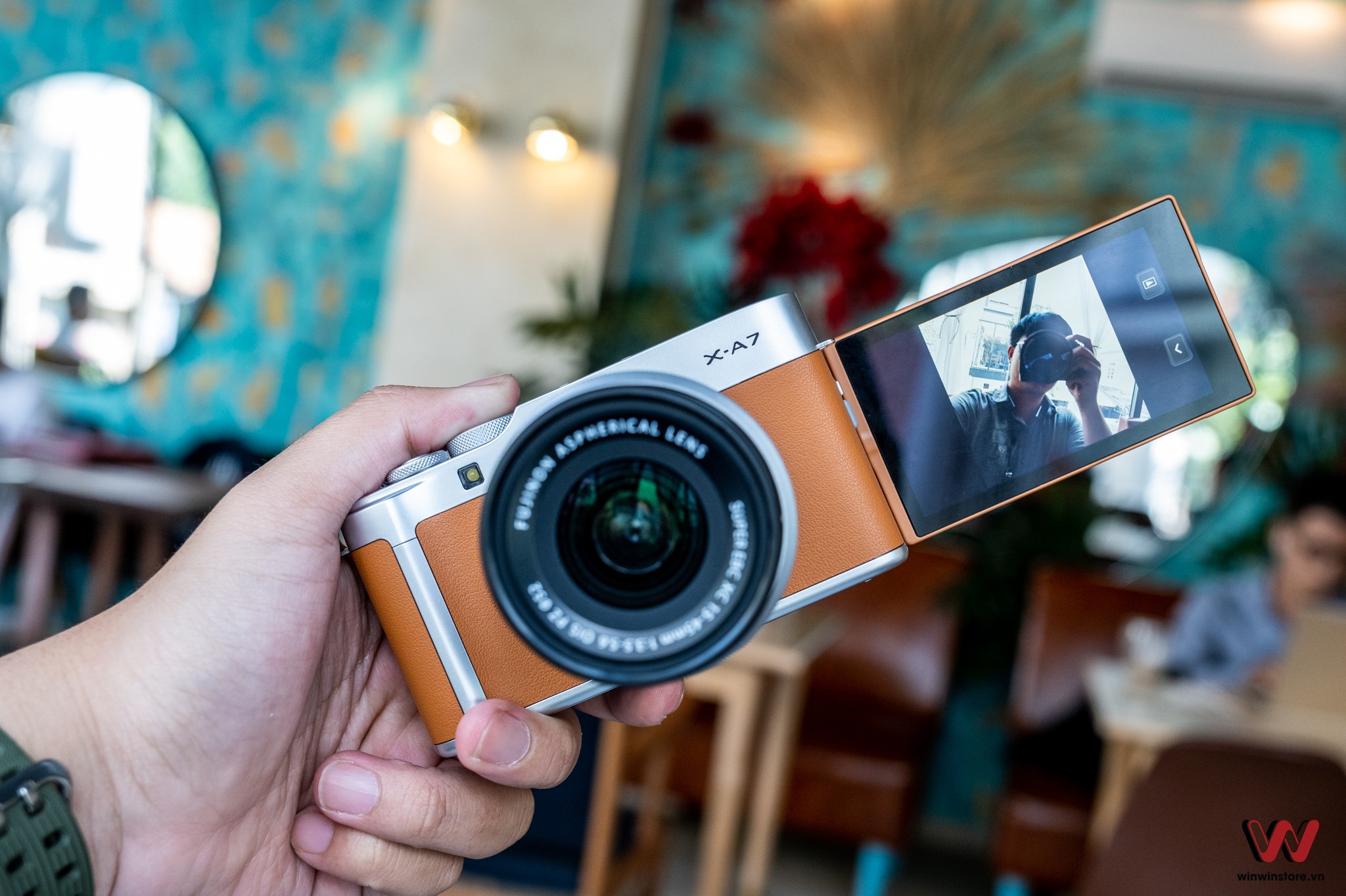 Mở hộp và trên tay nhanh Fujifilm X-A7: camera ai chụp cũng được