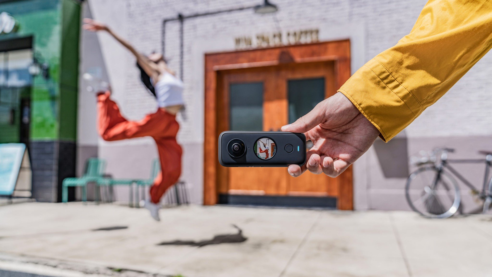 Insta360 ra mắt ONE X2, camera 360 độ nhỏ gọn quay video 5.7K tích hợp chống rung hình ảnh