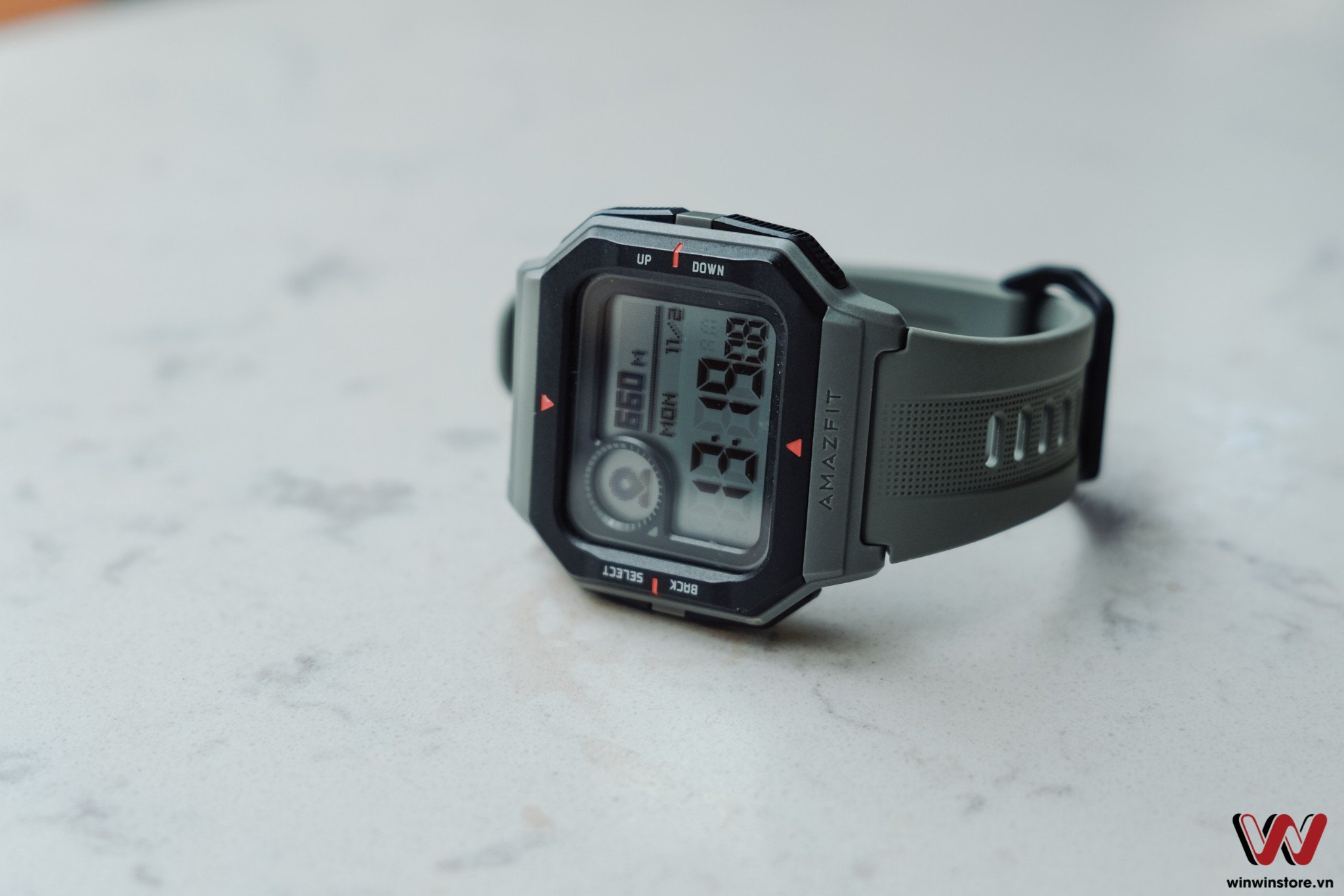 Trên tay Huami Amazfit Neo: Đồng hồ thông minh kiểu dáng cổ điển, pin 28 ngày, giá dưới 1 triệu