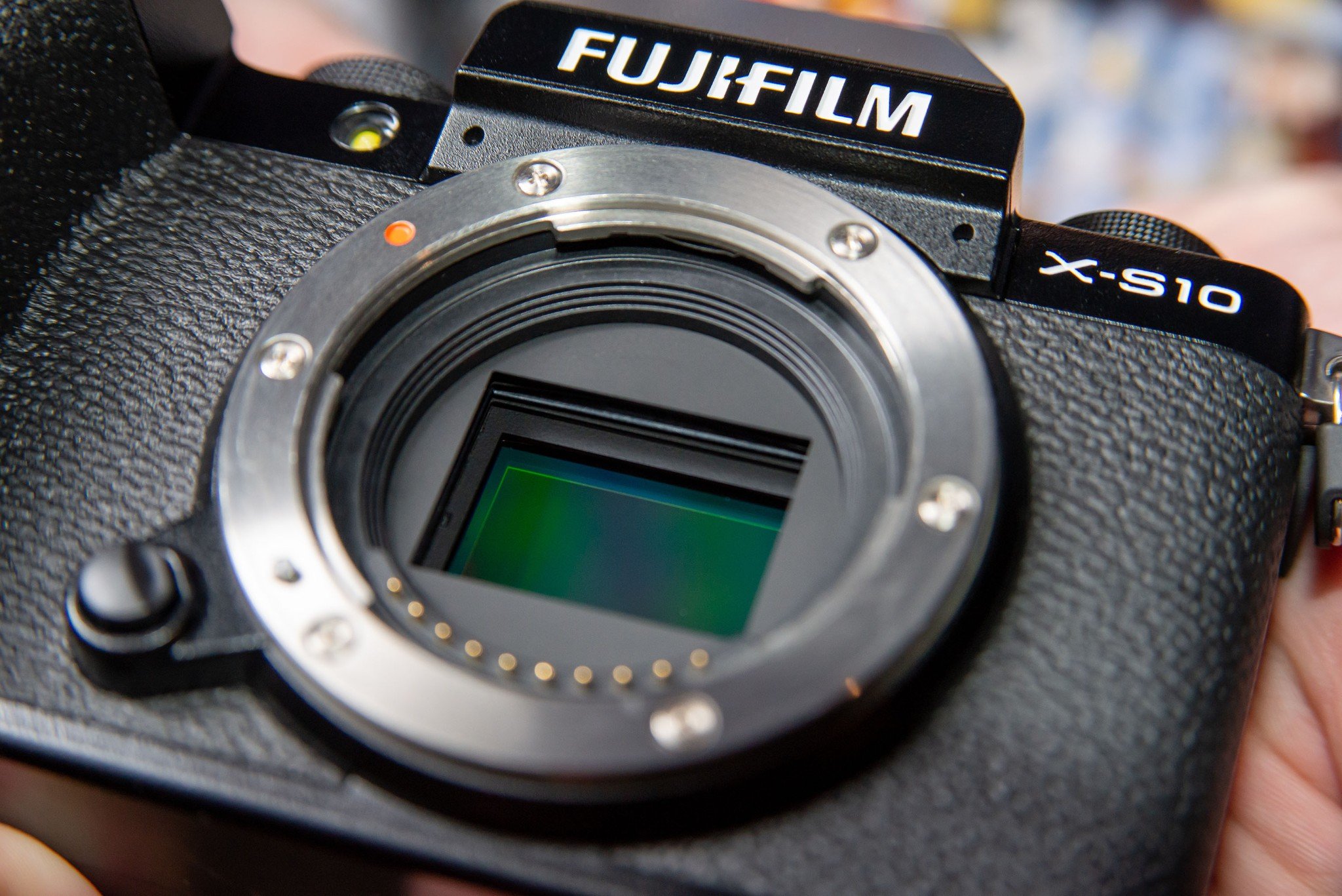 So sánh X-T30 với X-S10: Chiếc máy ảnh tầm trung nào của Fujifilm sẽ phù hợp với bạn?