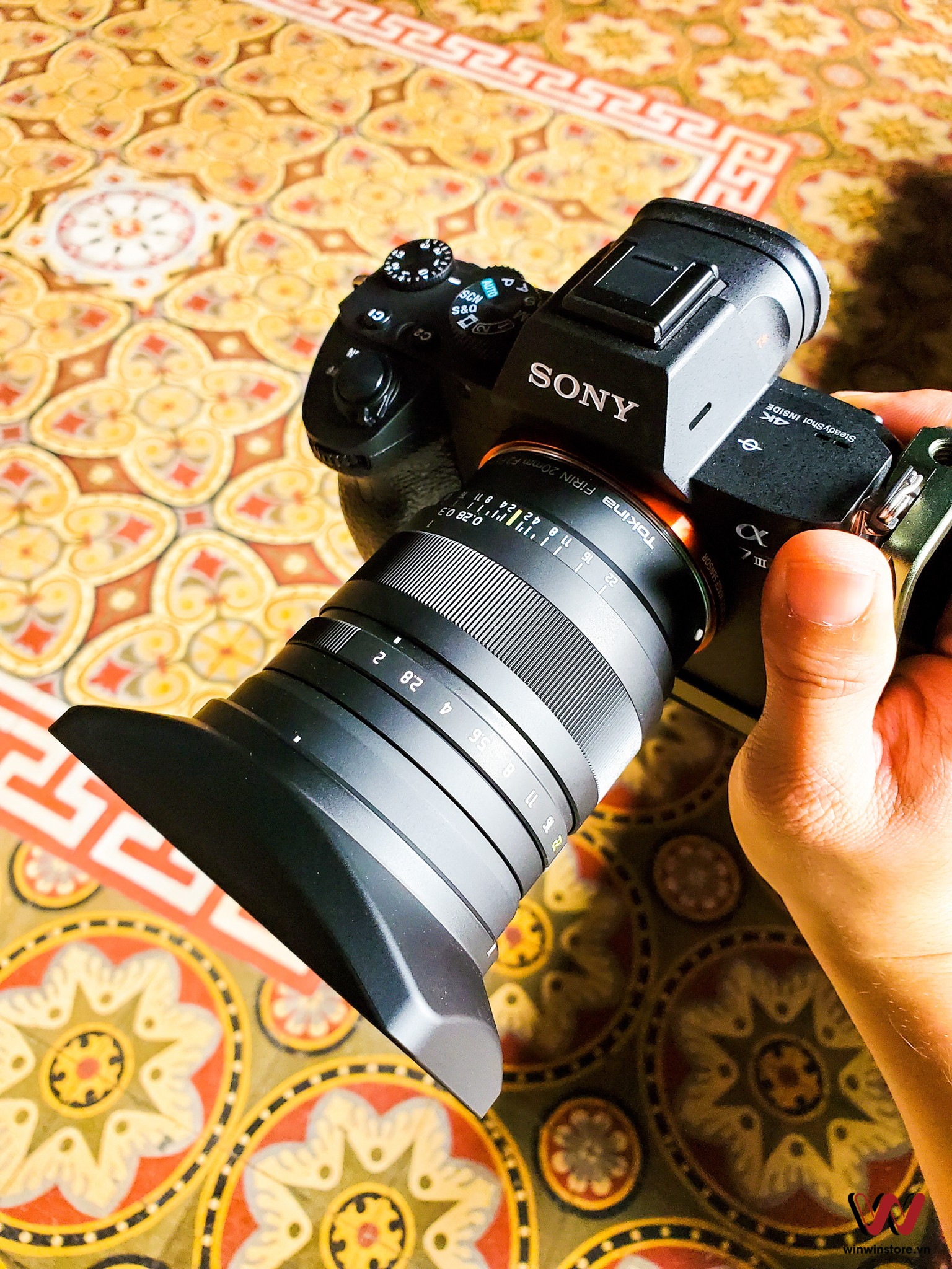 TRÊN TAY VÀ ĐÁNH GIÁ CHI TIếT TOKINA FIRIN 20MM F2 E-MOUNT