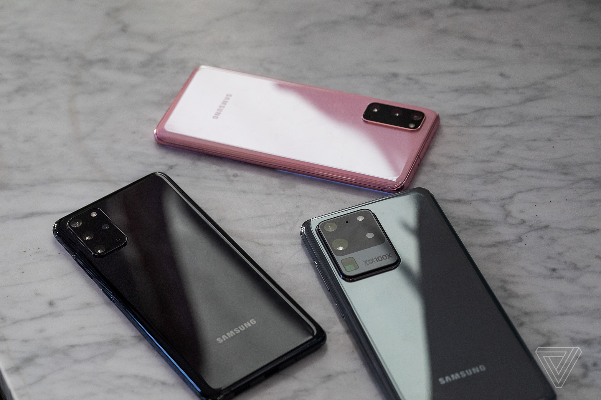 Samsung tung Galaxy S20, S20+ và S20 Ultra: Màn hình 120Hz và cả ba đều hỗ trợ 5G.