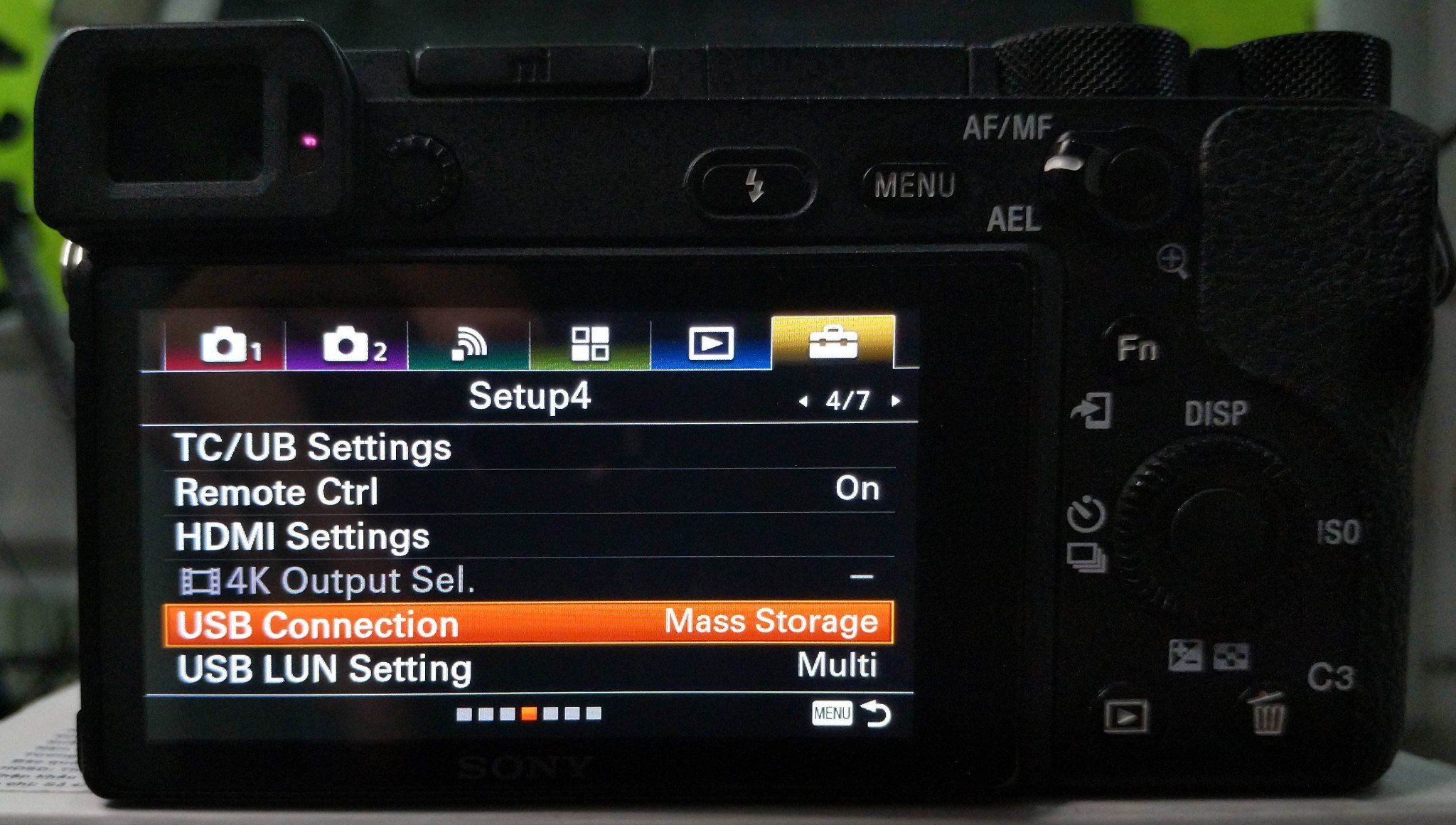 Cách truyền ảnh từ máy ảnh Sony sang máy tính bằng kết nối USB chuẩn
