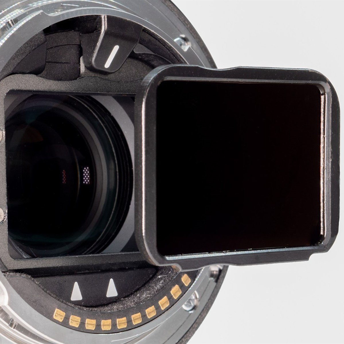 Aurora Aperture giới thiệu hệ thống filter sau dành cho ống kính góc siêu rộng Sony