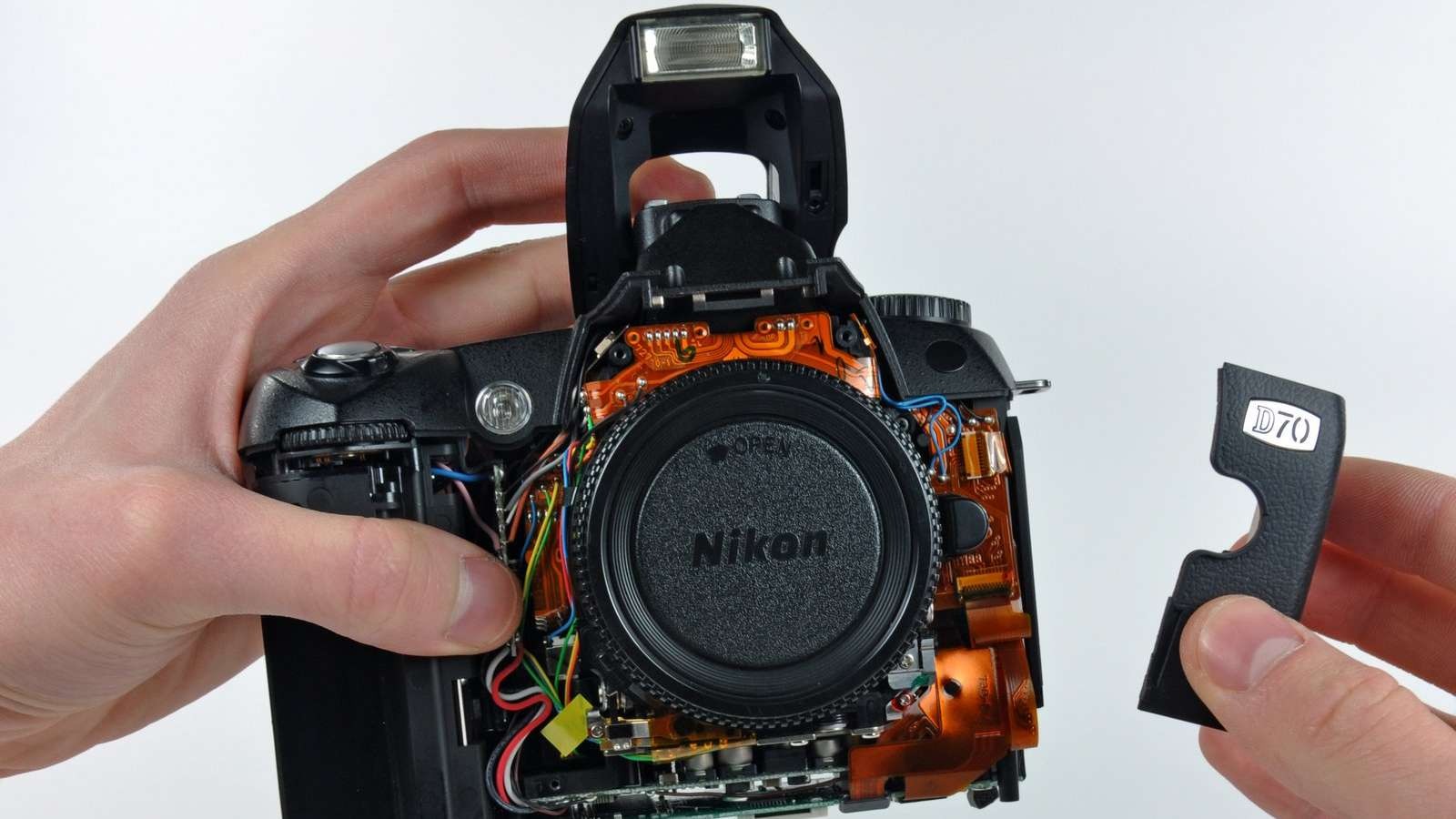Nikon sẽ kết thúc hỗ trợ cho các cửa hàng sửa chữa được ủy quyền vào tháng 3 /2020