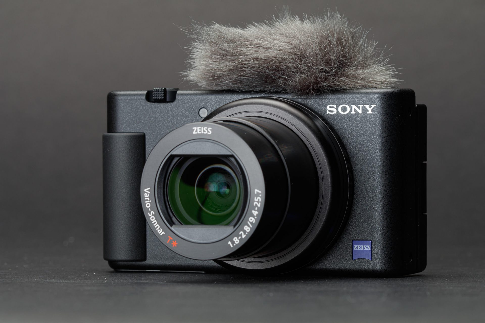 Sony ZV-1 là chiếc máy ảnh dành cho quay vlog tốt nhất hiện nay