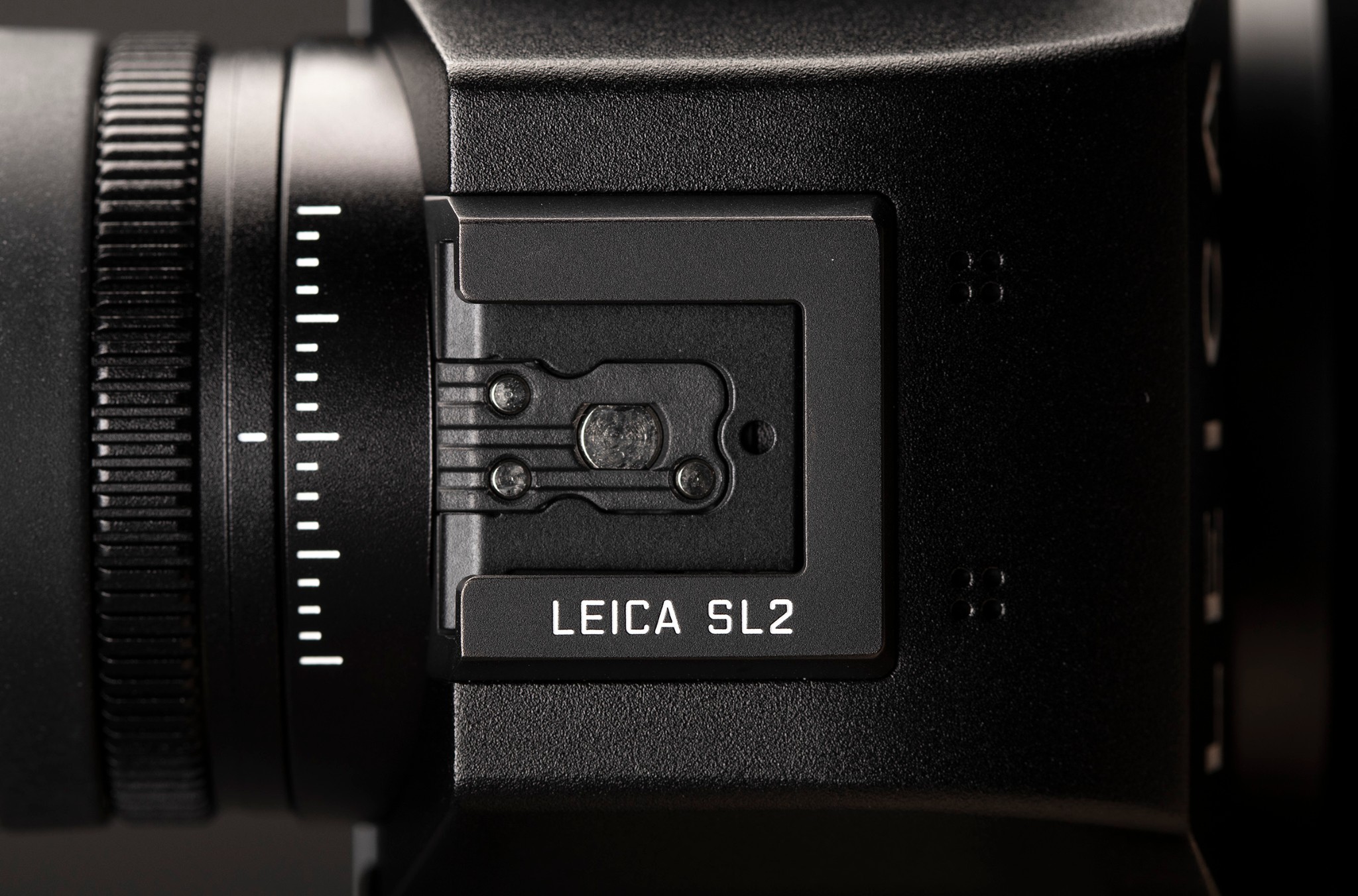 Leica SL2 – máy ảnh fullframe tinh tế, tích hợp chống rung trong body, tốc độ chụp lớn và có khả năng quay video