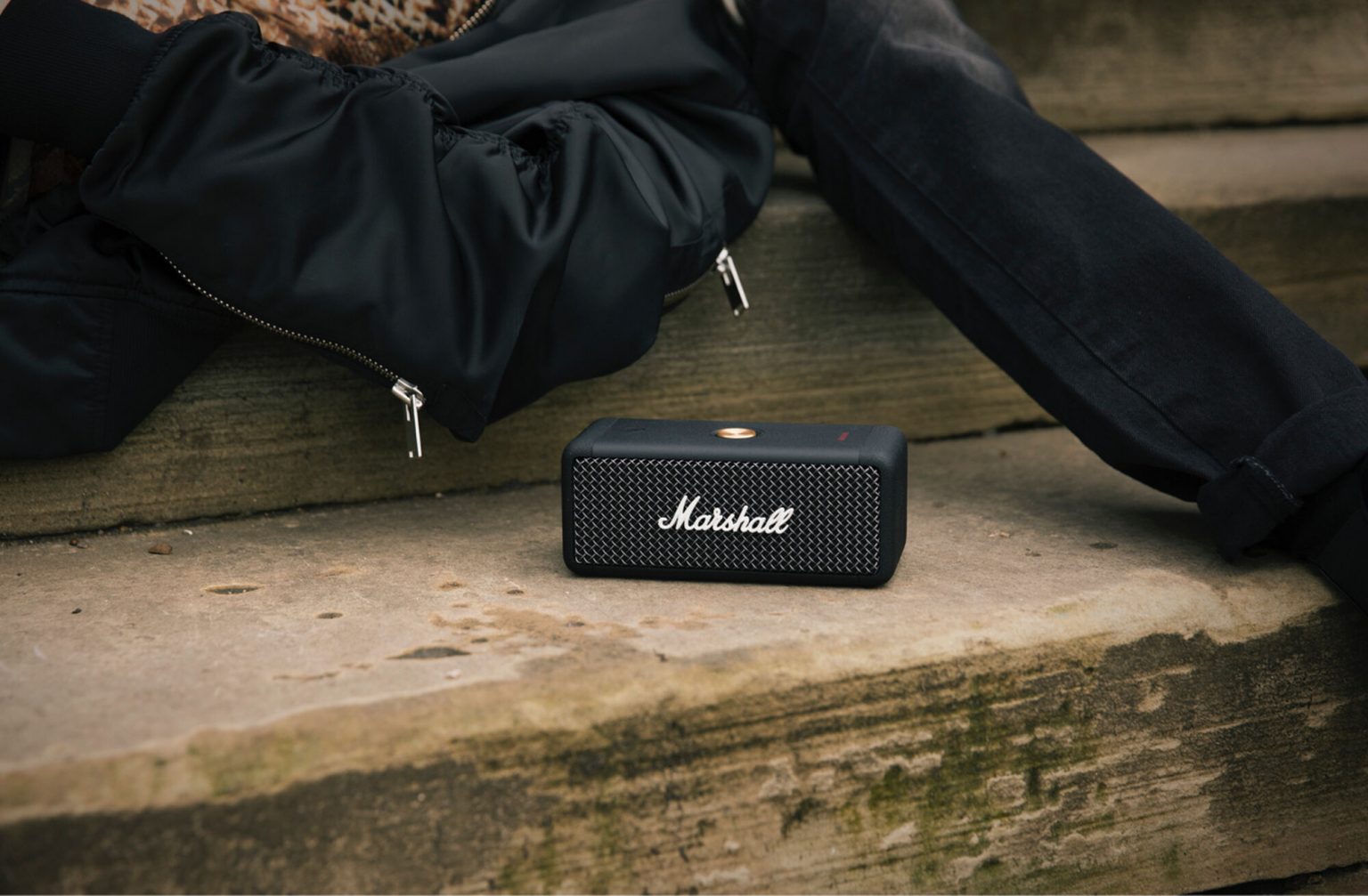 Marshall ra mắt loa bluetooth Emberton, dòng loa giá rẻ nhất của hãng