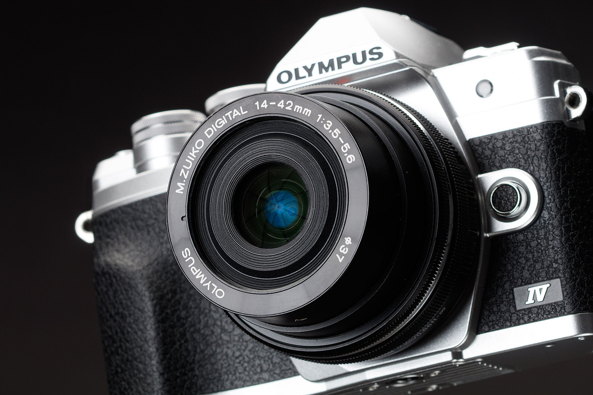 Olympus E-M10 IV với cảm biến 20MP ra mắt, có thể là chiếc máy ảnh cuối cùng của hãng